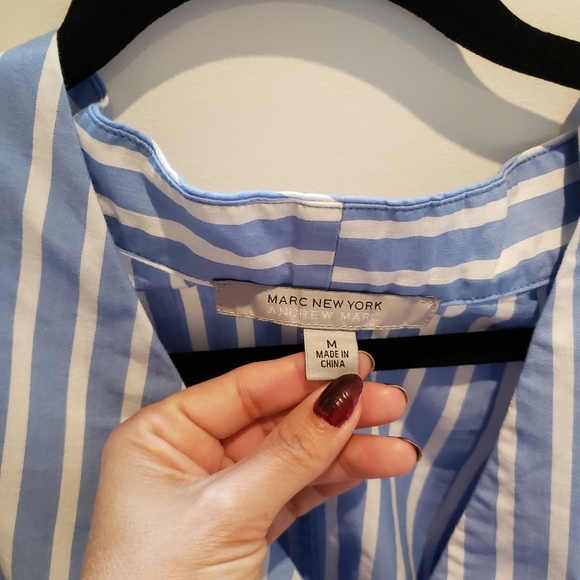 Blue top - Picture 2 of 3